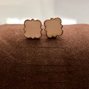Francesca’s | EUC Golden and Light Pink Studs